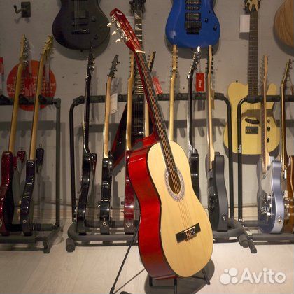 Классическая гитара 4/4. Нейлоновые струны/ Новая