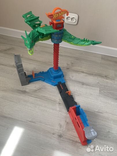 Hot wheels Сити Воздушный дракон