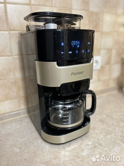 Кофемашина капельная Pioneer с кофемолкой