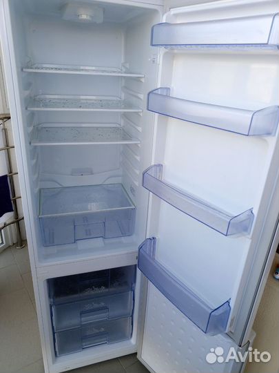 Холодильник beko