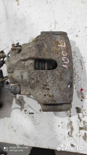 Суппорт тормозной передний Ауди 100 С4