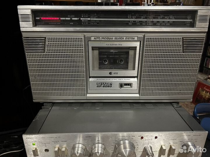 Бумбокс / магнитофон Sharp GF-6060
