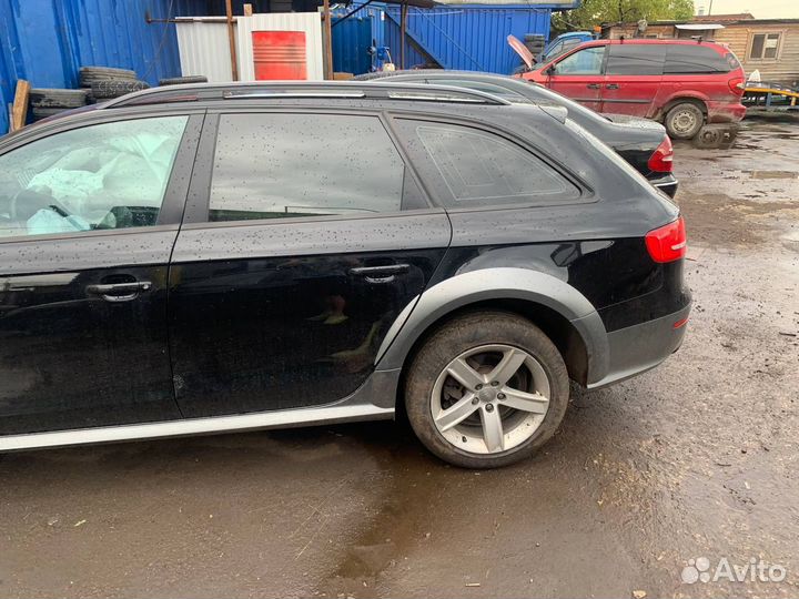Audi A4 Allroad Quattro 2.0 AMT, 2010, битый, 240 000 км