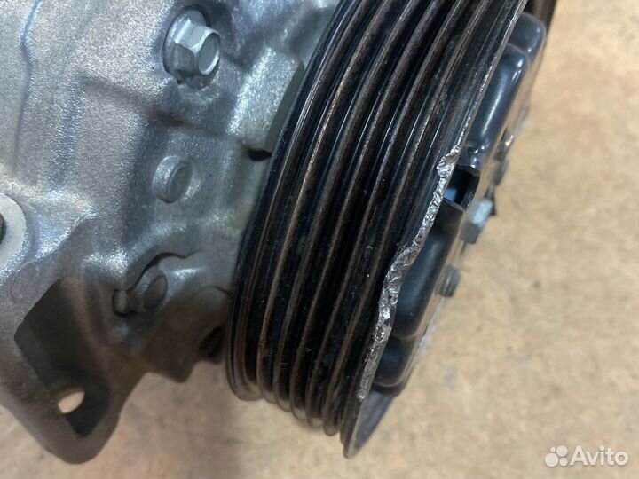 Компрессор кондиционера VW Golf V