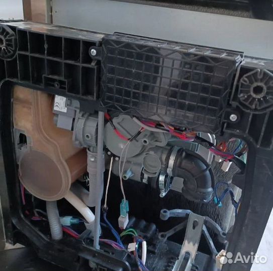 Мастер по ремонту посудомоечных машин