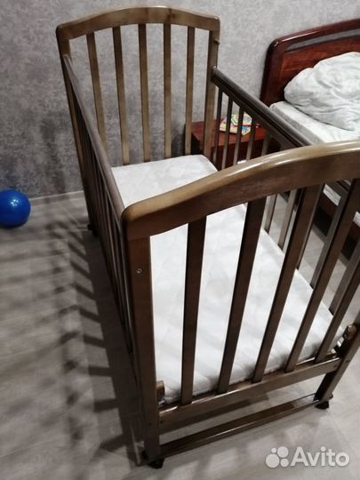Кроватка для младенцев