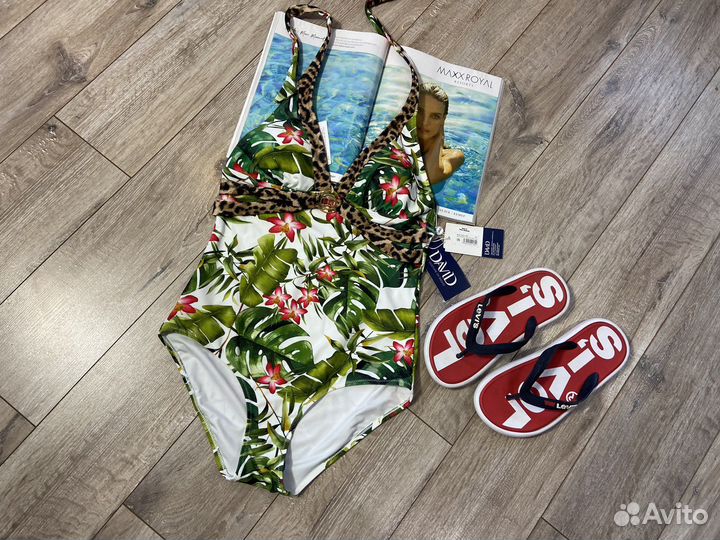 Купальник слитный новый david