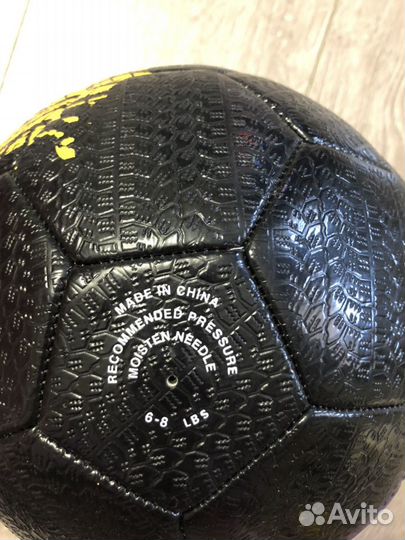 Футбольный мяч новый Роналдиньо