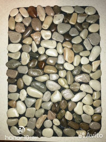 Массажный коврик из гальки