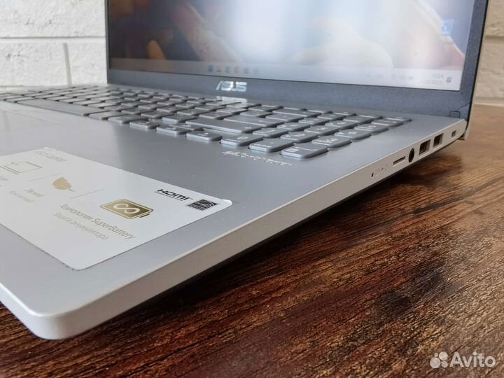 Ноутбук для игр, графики, интернета, учебы