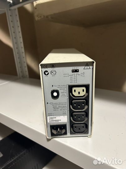 Блок бесперебойного питания