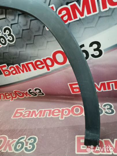 Накладка крыла передний правый Lexus RX