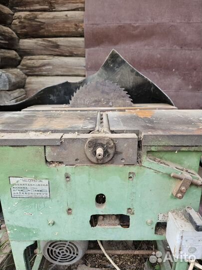 Деревообрабатывающий станок