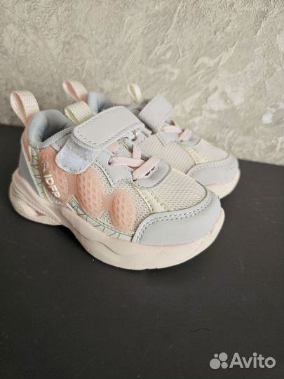 Кроссовки для девочки 24 размер