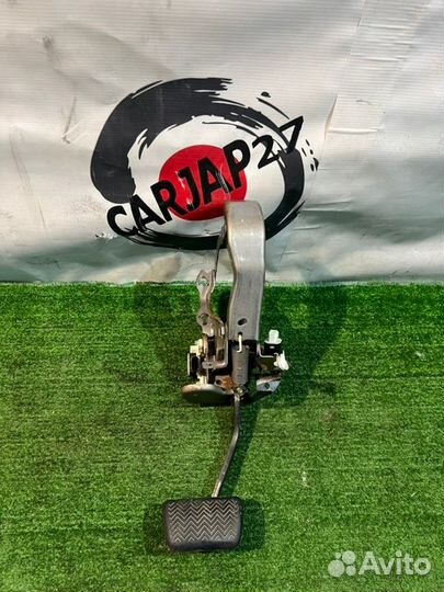 Педаль тормоза (1) Lexus Nx300H AYZ10 2AR-FXE 2015