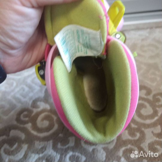 Роликовые коньки