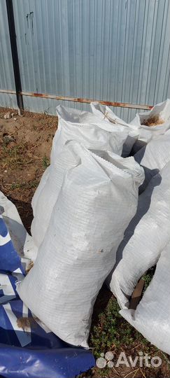 Сено в мешках