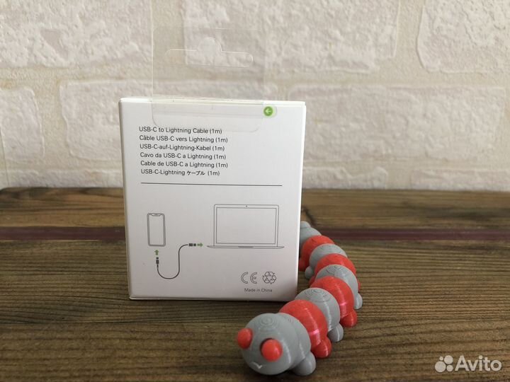 Зарядка на iPhone Lightning Cable