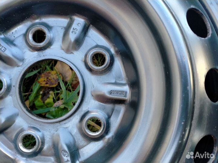 Штампованный диск r 16