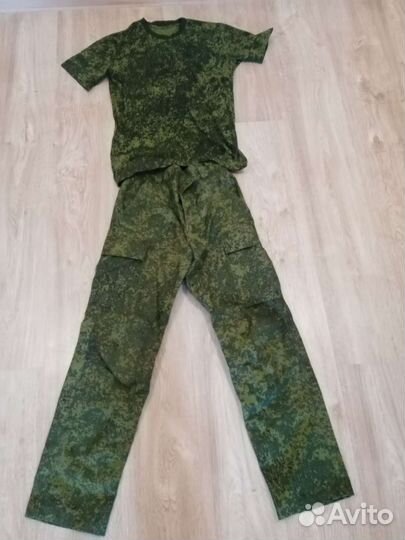 Продам костюм Цифра