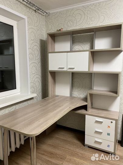 Рабочий стол для школьника