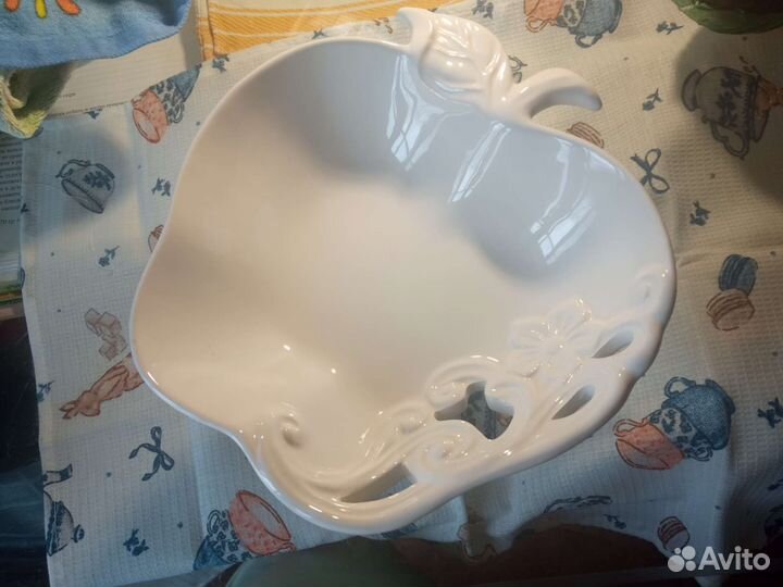 Фарфоровая ваза