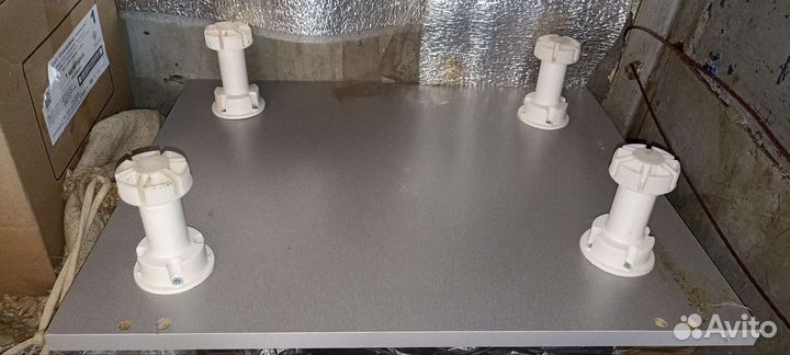 Продам ножки пластиковые, за штуку