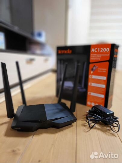 Роутер Tenda AC10U