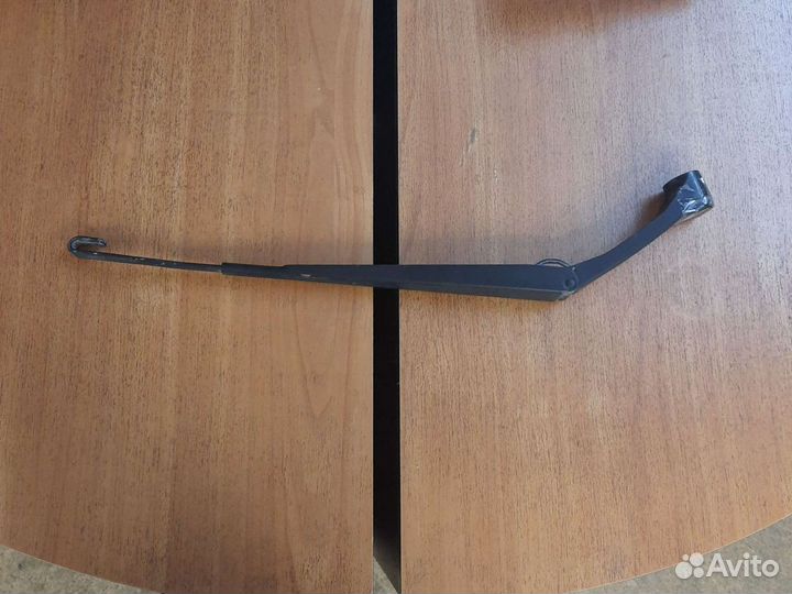 Рычаг стеклоочистителя Land Cruzer Prado 120