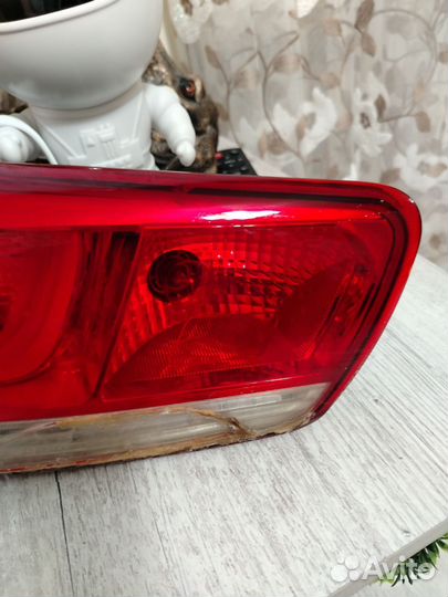Фонарь задний левый внутренний