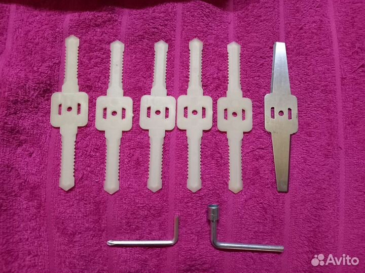 Аккумуляторный триммер 450 Вт 21B