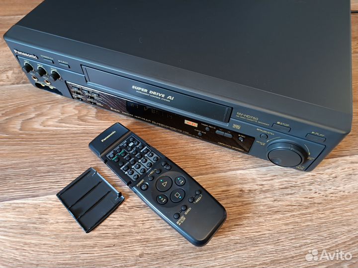 Видеомагнитофон Panasonic NV-HD750 (Stereo/Hi-Fi)