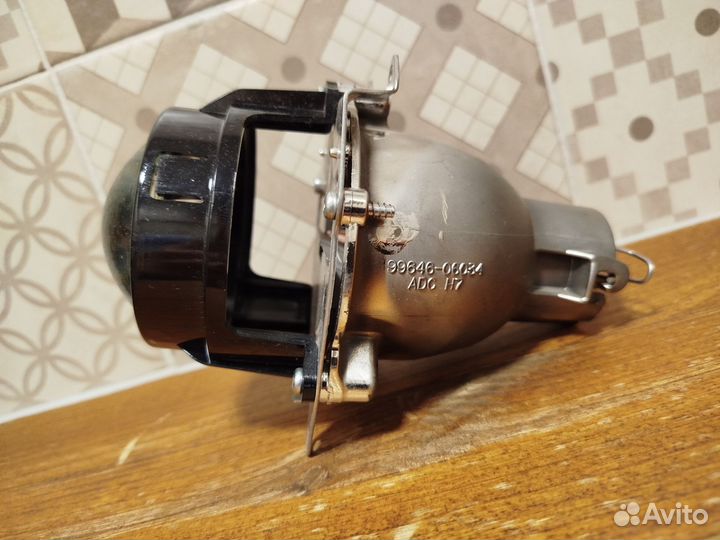 Продам линзы для Тойота Авенсис 2007 года