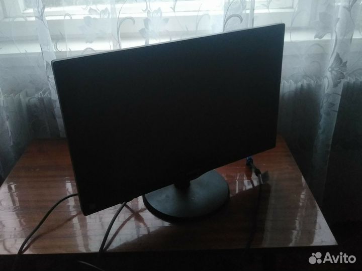 Монитор Philips 223v5
