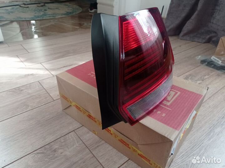 Фонарь задний правый на Volkswagen Polo 2015-2020