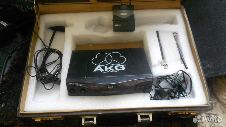 Профессиональная радиосистема для саксофона AKG