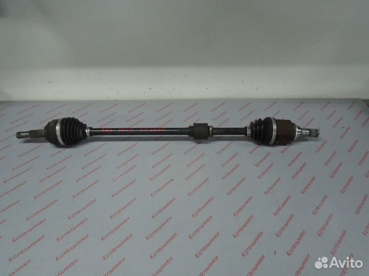 Nissan 39100-9U005 Вал приводной правый