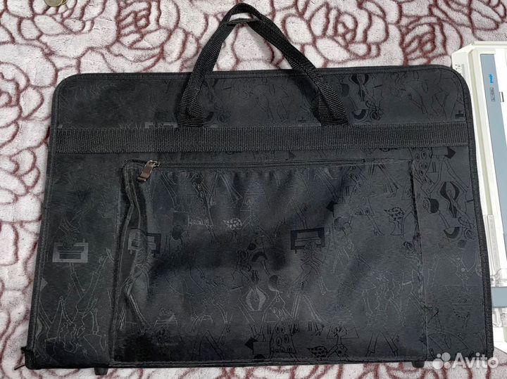 Доска для черчения и папка