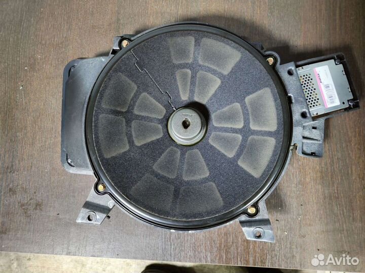 Сабвуфер audi a8 d3 bosse 2005год