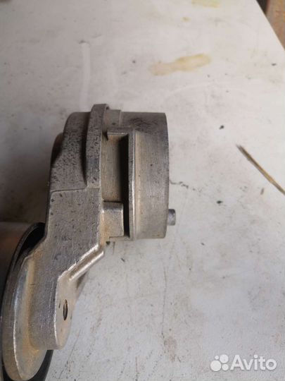 Натяжитель ремня генератора солярис 1 рио 3