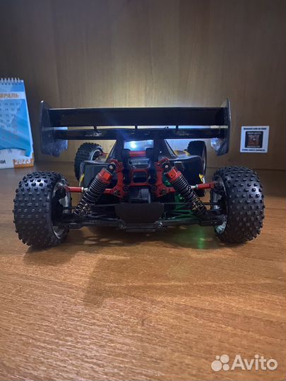 Машина на радиоуправлении с двс (торг)
