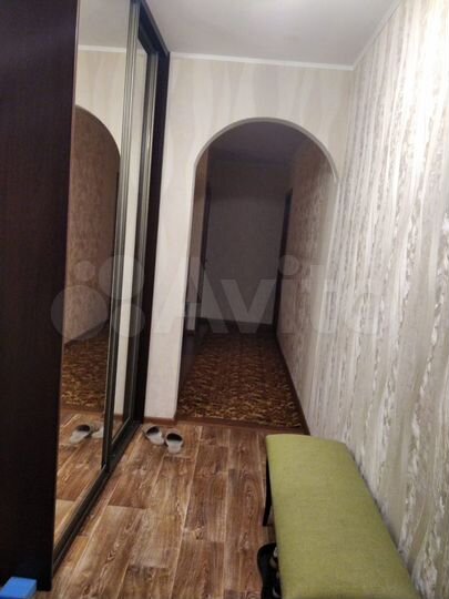 Доля в 4-к. квартире, 71,6 м², 2/5 эт.