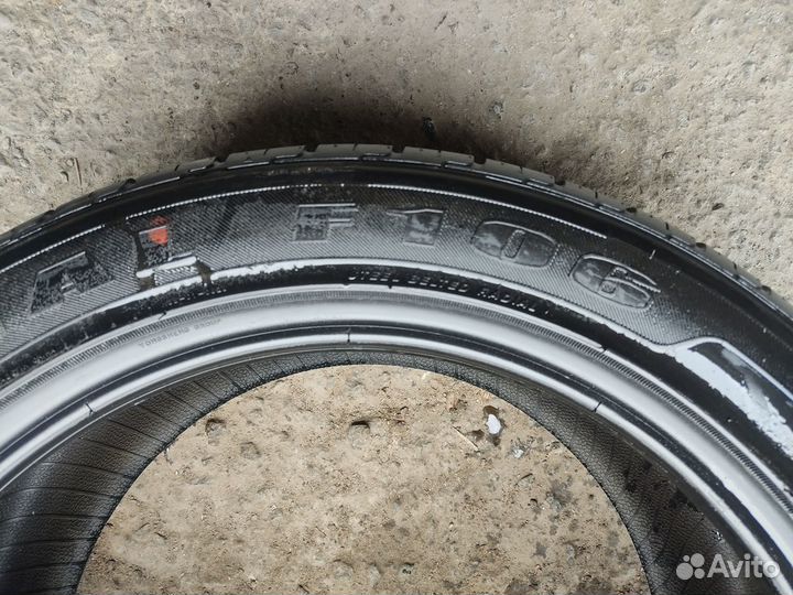 Tracmax F106 255/45 R18 103W