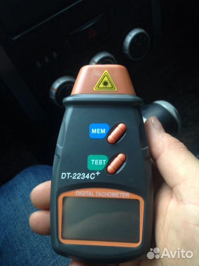 Тахометр. Цифровой лазерный бесконтактный