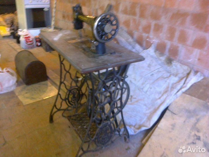 Швейная машинка singer