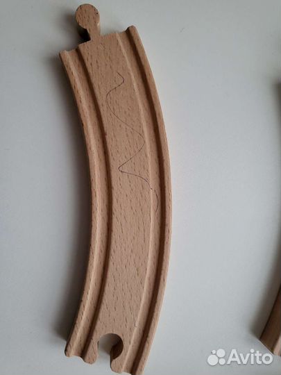 Деревянная железная дорога IKEA с поездами бронь