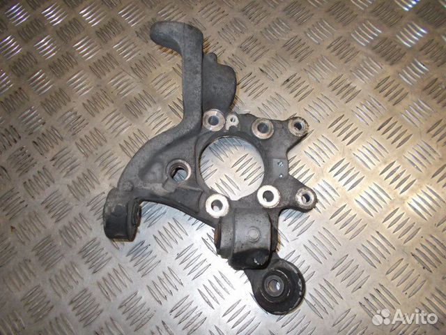 Кулак поворотный задний левый Volvo Xc70 хс70