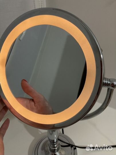 Двухстороннее зеркало с подсветкой