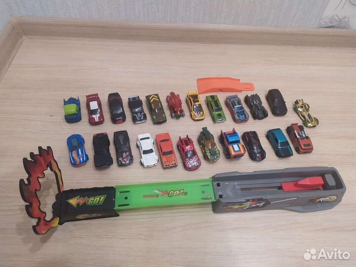 Машинки HOT wheels