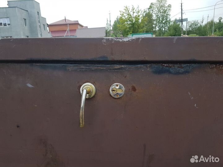 Металлическая дверь бу